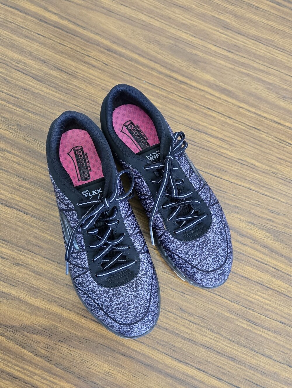 Skechers Women 7.5 Knit Athletic Sneakers Go Flex Ability Sole Black Grey Clean